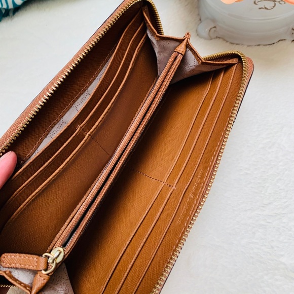 Michael Kors Brown Matted Saffiano Leather Wallet - Picture 2 of 11